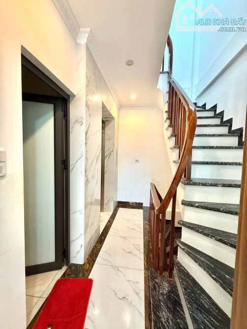 Lĩnh Nam - Oto vào nhà, nhà mới ở luôn - 66m*6T - 17 Tỷ - Không đăng ảo - 8