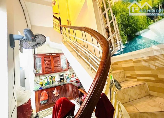 BÁN NHÀ CHÍNH KINH THANH XUÂN 48M2;4 TẦNG; MẶT 6M;4 PN;10,95 TỶ .NHÀ TRUNG TÂM QUẬN THANH - 8