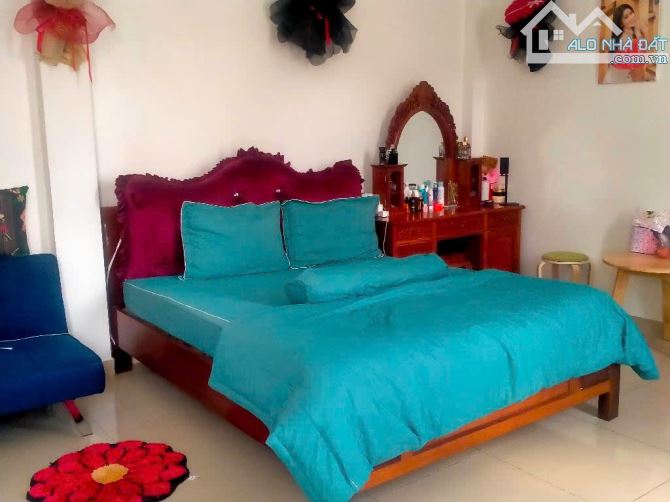 Nhà 4 tầng Mặt tiền đường HIỆP THÀNH 13, p HIỆP THÀNH, Q12, dt 325,5m2 (6,9mx49m). 16,5Tỷ - 8