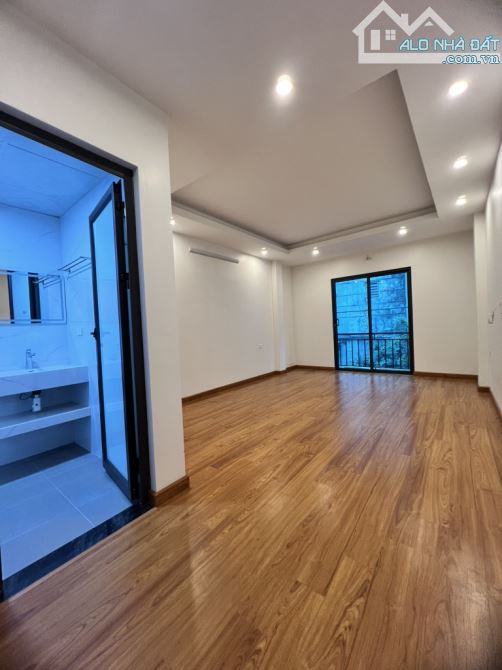 🏡Nhà mới Xuân La - Tây Hồ dt 39m2 nhỉnh 9 tỷ Thang máy xây 6 tầng -  Thang máy , Gần oto - 8