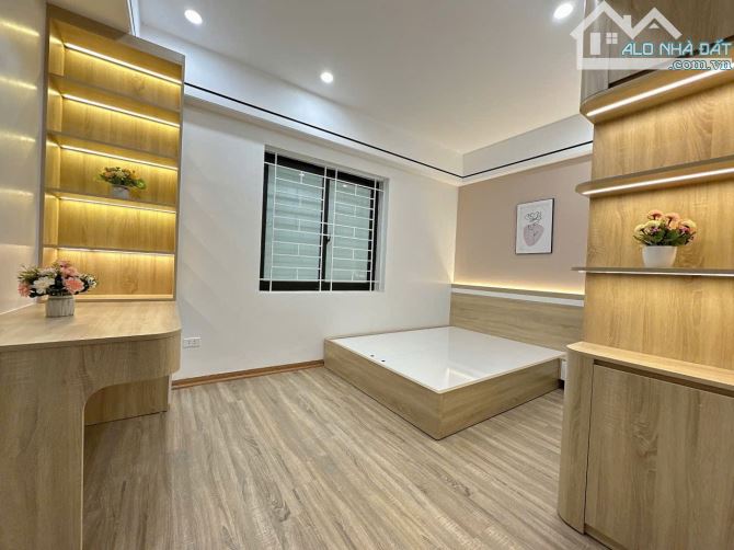 Bán căn 3 ngủ view hồ (ảnh tự chụp) toà OCT2 - ĐN2 Bắc Linh Đàm, Hoàng Mai - 8
