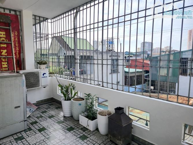 Chính chủ cần bán nhà 35m 5 tầng phố Tân Mai ô tô đỗ gần - 9