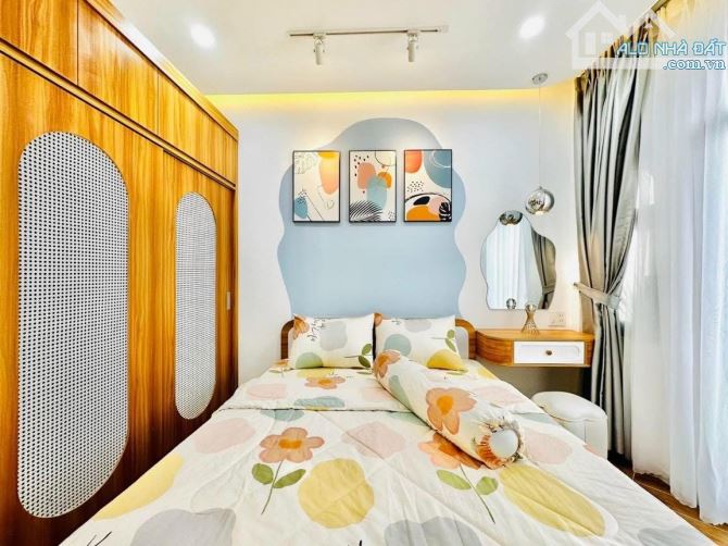 Bán nhà 2 tầng, 42m2 ngay Trần Thiện Chánh, Quận 10. Giá: 3 Tỷ 260. SHR, hẻm xe hơi - 9