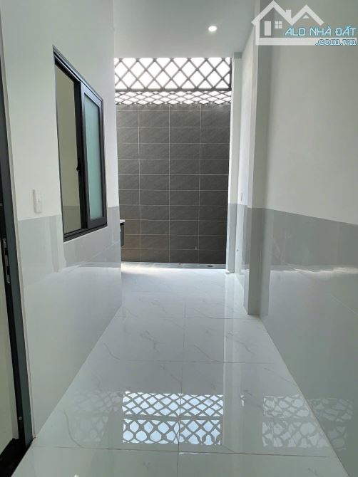 BÁN NHÀ SỔ HÔNG RIÊNG THỔ CƯ ,ĐƯỜNG NHỰA RỘNG 12m.  THUỘC PHƯỜNG TRẢNG DÀI - 9