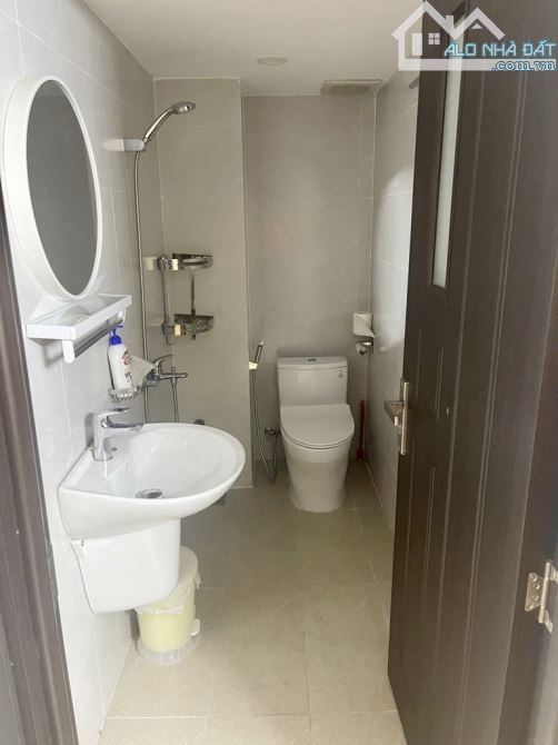 Tôi Cần Bán Nhà Mặt Tiền đường Hoa 4 Tầng, Phú Nhuận 17,9 Tỷ - 9