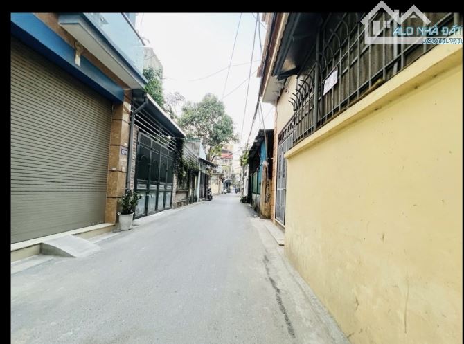 HOA HẬU PHỐ ĐỨC GIANG,XÂY MỚI,37M,6 TẦNG,THÁNG MÁY,NỘI THẤT NHẬP KHẨU,GIÁ 8,5TỶ,Ô TÔ THÔNG - 9