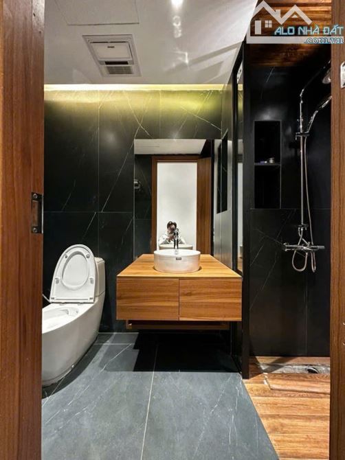 Hiếm có khó tìm - ĐỐNG ĐA – 6 TẦNG – TÂM ĐIỂM TƯƠNG LAI – GIÁ CHỈ 9.5 TỶ - 9