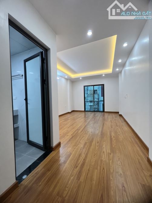 🏡Nhà mới Xuân La - Tây Hồ dt 39m2 nhỉnh 9 tỷ Thang máy xây 6 tầng -  Thang máy , Gần oto - 9