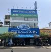 Hàng hot-Mặt tiền Cmt8 đoạn sầm uất. Dt: 6x21m. 3 lầu, 43,5 tỷ