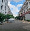 Chủ gấp bán nhà 5 tầng, kế bên Vạn Phúc City, Cạnh Quốc Lộ 13.