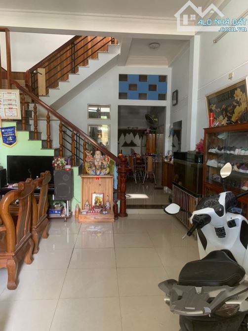 Bán nhà 3 mê mặt tiền đường lê cơ dt 5x12=60m2 giá 3ty100