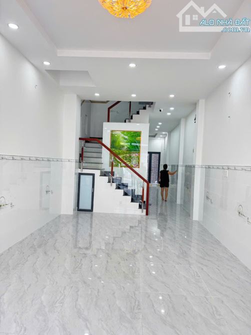 CHO THUÊ NHÀ MẶT TIỀN KHU ĐỒNG DIỀU P4 QUẬN 8. NHÀ MỚI ĐẸP, THÍCH HỢP LÀM VĂN PHÒNG, SPA