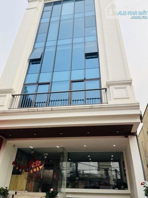 Bán Toà Mặt Phố 7 Tầng Thang Máy Quận Cầu Giấy, Kinh Doanh Tốt, 70m2 MT 5.7m, Giá: 35 Tỷ