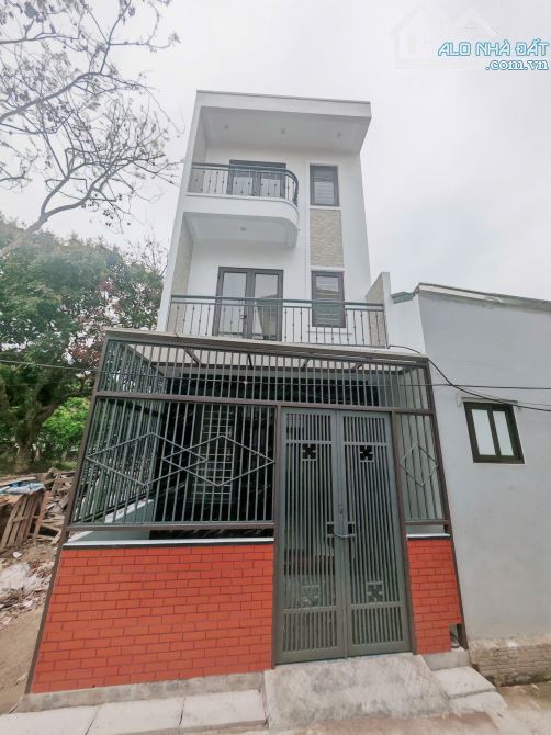 Nhà độc lập 52m xây dựng đẹp cần bán nhanh