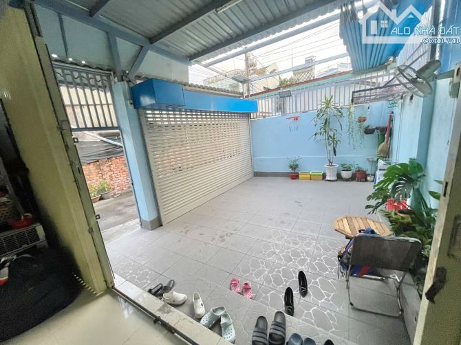 Bán căn nhà 95m2 hẻm ô tô phường Tân Phong , ngay sau lưng BV Tâm Thần