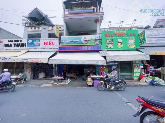 Bán gấp nhà mặt tiền chợ chiều thanh hoá hố nai 3 giá tốt quá ngộp ạ