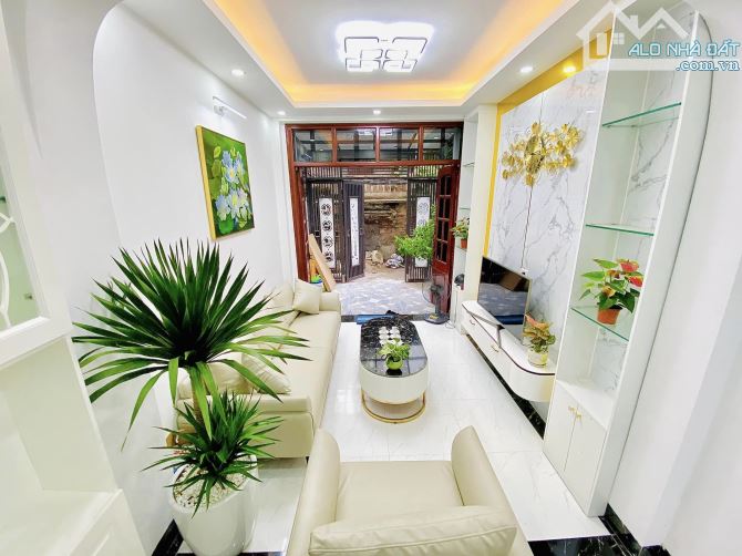 Bán nhà Định Công DT 50m2x5 tầng, nhà ở luôn, giá 7.88 tỷ, oto đỗ cửa