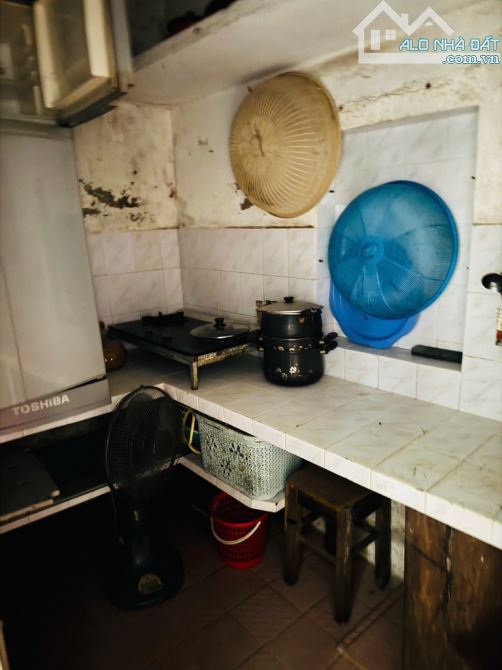 Bán nhà Bạch Mai, ngõ nông, gần phố DT23/27×2TxMT3 giá 3,8 tỷ