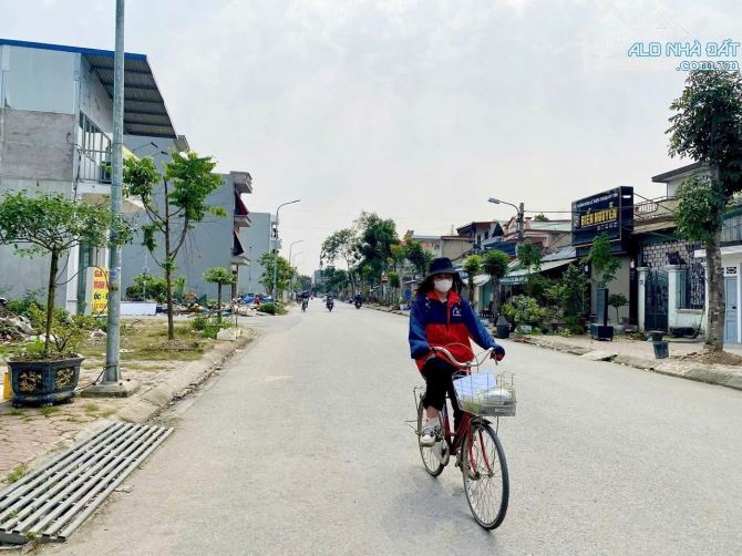 Bán 2 lô cạnh nhau mặt đường Trương Văn Lực- Đống Chuối, Hùng Vương, Hồng Bàng, Hải Phòng.
