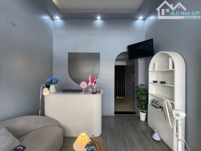 Nhà mặt đường tuyến 2 Đỗ Nhuận 193 Văn Cao - Điểm đẹp kinh doanh tốt