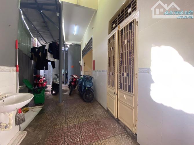 Chính chủ bán dãy trọ 110m2 ngang 10m nở hậu gần ĐH Duy Tân Nguyễn Văn Linh Đà Nẵng chưa