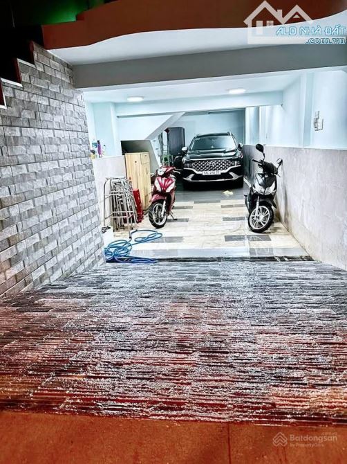 HIẾM NHÀ BÁN! Cư Xá Lữ Gia 4x14m Hầm 3 lầu sân thượng chỉ hơn 15 tỷ Nhà Đẹp - Giá Tốt