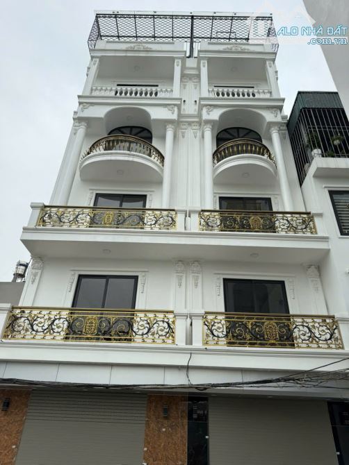 CẦN BÁN NHÀ CỰ KHỐI LONG BIÊN HÀ NỘI.