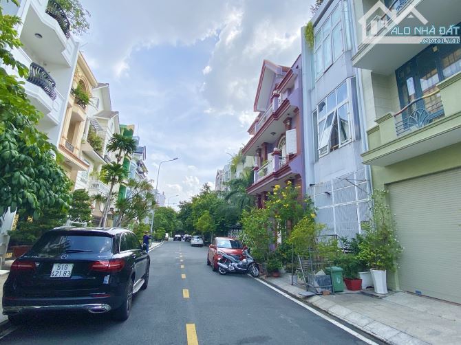 Bán Nhà Góc 2 Mặt Tiền Phường Nguyễn Cư Trinh Quận 1 , 6x14m , 3 Lầu , 7 Phòng , Giá 22 Tỷ