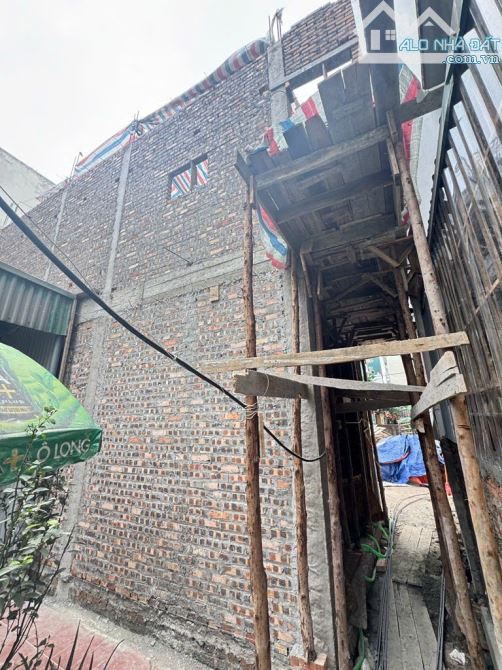 BÁN NHÀ - BẮC CẦU - NGỌC THỤY - 1 NHÀ RA OTO - 3 TẦNG , 38M , 4TY180