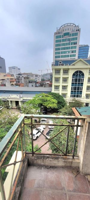 NGÕ THÊNH THANG, 3 THOÁNG GẦN PHỐ, KINH DOANH – 5 tầng Lý Thường Kiệt 20m chỉ 8.9 tỷ