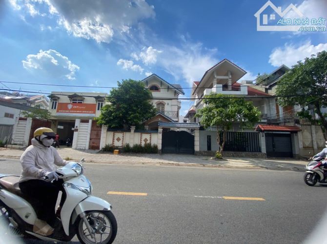 Bán Biệt Thự đường số 49, Bình Tân khu Tên Lửa, 10x20m, 25 tỷ
