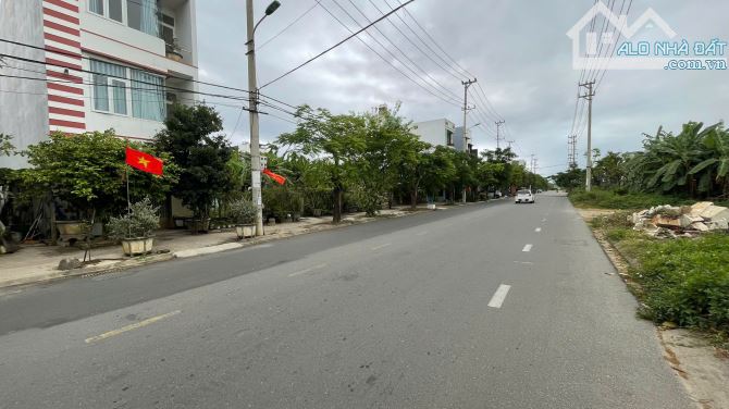 CẦN BÁN TÒA CĂN HỘ 7 TẦNG DOANH THU 90 TRIỆU/THÁNG
