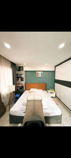 Bán nhà Nguyễn Minh Hoàng, phường 12, Tân Bình, dt 4x22m, 2 lầu.