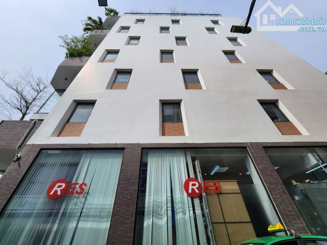 💥CHO THUÊ TÒA NHÀ VP MẶT TIỀN CỘNG HÒA KHU VIP K300 SÂN BAY TÂN SƠN NHẤT HẦM 7 LẦU