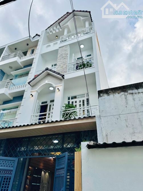 7,9ty..Giảm giá bán nhanh nhà 4,5m x 14m. Đúc 4 tấm.hẻm 8m. PHẠM VĂN CHIÊU p8 gv