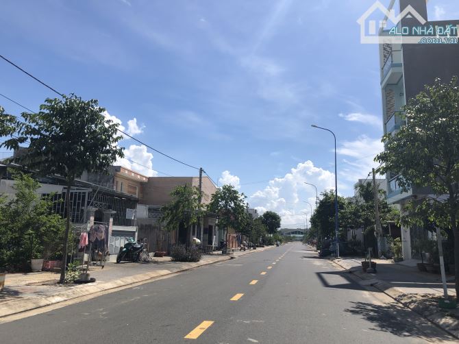 Bán đất Tái Định Cư biển Phước Hải- hướng đông nam -200m2- ngang 10m, sâu 20m-có 2dãy trọ