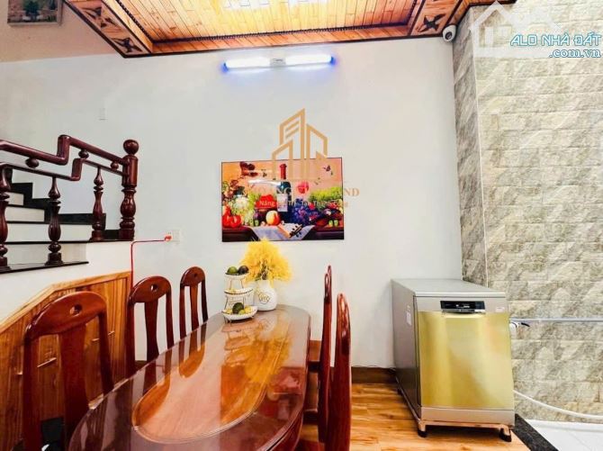 BÁN NHÀ 3 LẦU KHU ĐẤU GIÁ TRẦN QUÝ CÁP   - DT: 6,2x15m  - TC: 100% 💵Giá bán : 4,3 tỷ
