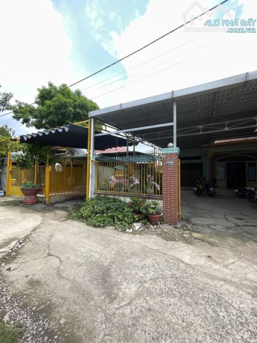 KẸT TIỀN BÁN GẤP 420 M2 - GẦN CHỢ XUÂN THỚI THƯỢNG - GIÁ ĐẦU TƯ Ạ