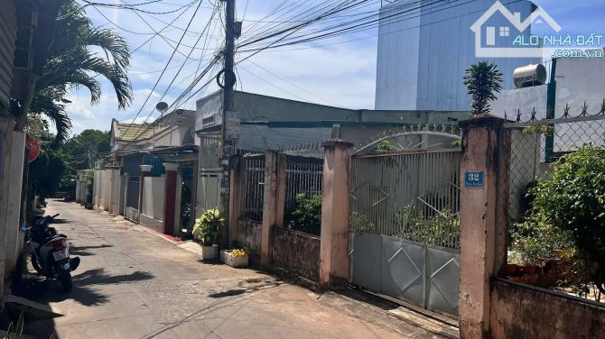 Đất mt Trương Hán Siêu , vị trí đẹp giữa lòng chợ Phan Đình Phùng, ngay trung tâm TP BMT