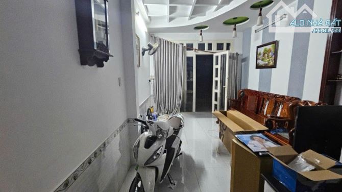 Bán nhà Quang Trung, Phường 10, Gò Vấp, ngang 5 x dài 15m, 75 m2, giá 6 tỷ đồng