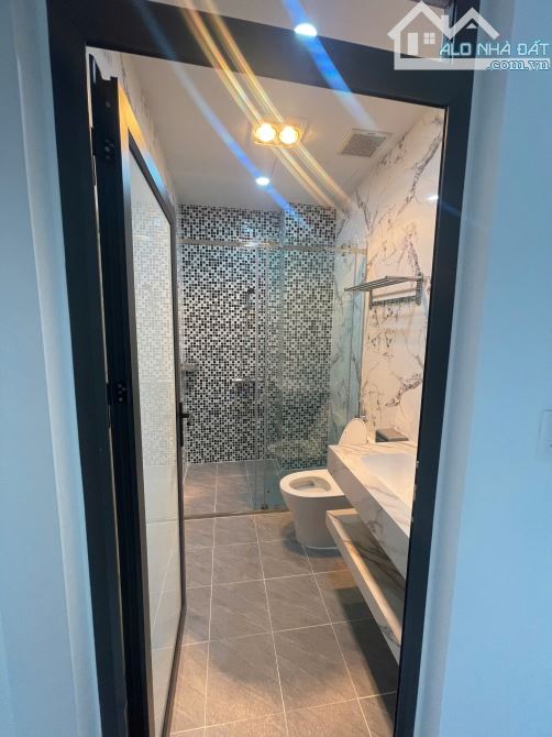 Cần bán ngay Nhà 4 tầng mới cực đẹp, oto vào tận nhà - Ngõ 739 Nguyễn Văn Linh, Hải Phòng