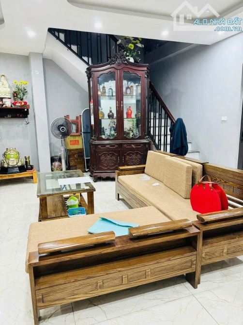 BÁN NHÀ KIM MÃ BA ĐÌNH 54m 5T Mt 6m GIÁ 11.5 TỶ NGÕ THÔNG 30M RA MẶT PHỐ KINH DOANH.