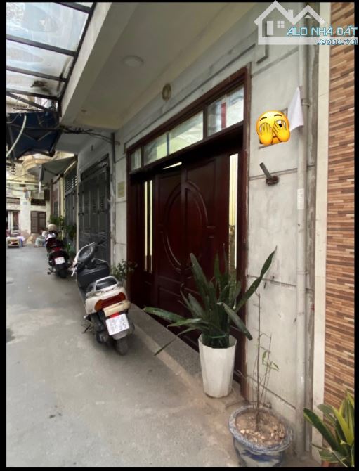 NHÀ PHỐ NGỌC LÂM,DÂN XÂY CHẮC CHẮN,THÔNG SỐ ĐẸP,50M,3T ĐẦY ĐỦ CÔNG NĂNG,GIÁ ĐẦU TƯ.