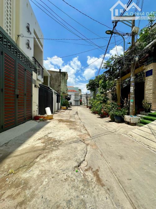 Bán Nhà cũ nát 2 MT  Bùi Tư Toàn p An Lạc Bình Tân