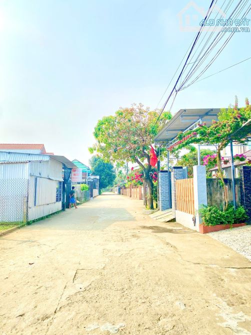 Đất Nam Phước Gần Ủy Ban Huyện- 140m2 full thổ cư- Đường 5m thông thoáng- Giá 9xx- Sẳn Sổ