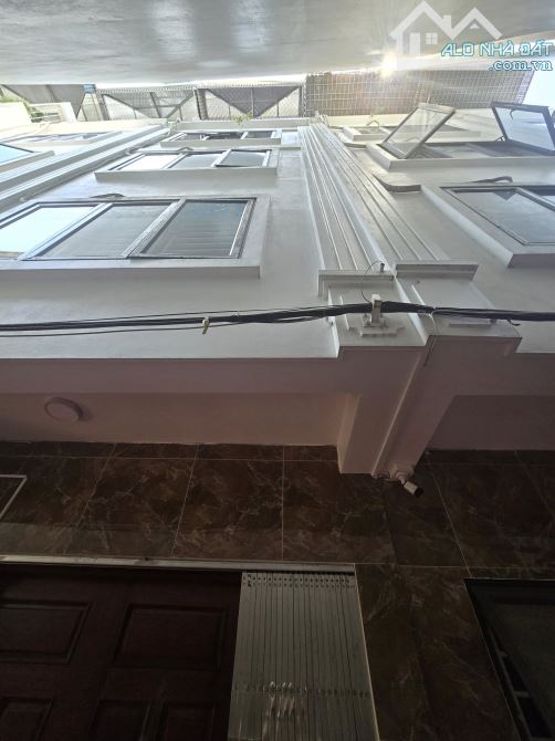 BÁN NHÀ ĐỘI CẤN BA ĐÌNH 30m 6T Mt 4m GIÁ 6.5 TỶ NGÕ THÔNG 2 THOÁNG KINH DOANH.
