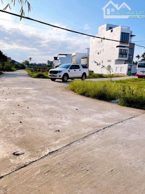 Bán đất 2 mặt tiền kqh Ngọc Anh, Phú Thượng 246.8m2