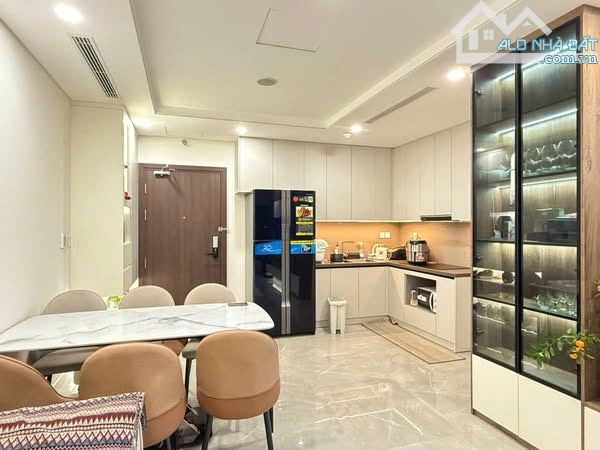 Cho thuê căn hộ chung cư Sunshine Green Iconic, 80m, 2 ngủ, 2 wc, giá thuê 15 triệu
