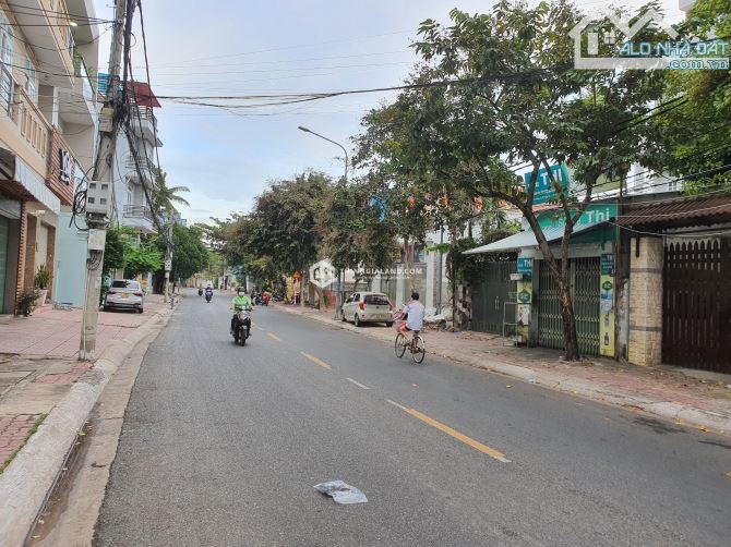 BÁN LÔ ĐÁT ĐẸP MẶT TIỀN PHƯỜNG 2, FULL THỔ CƯ 111M2 - GIÁ 13,5 TỶ