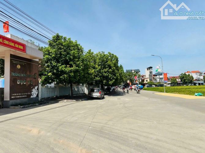 SIÊU HOT PHÂN LÔ DỤC TÚ 2-NẰM SÁT ĐƯỜNG DẪN CẦU TỨ LIÊN-GIÁ RẺ NHẤT KHU VỰC